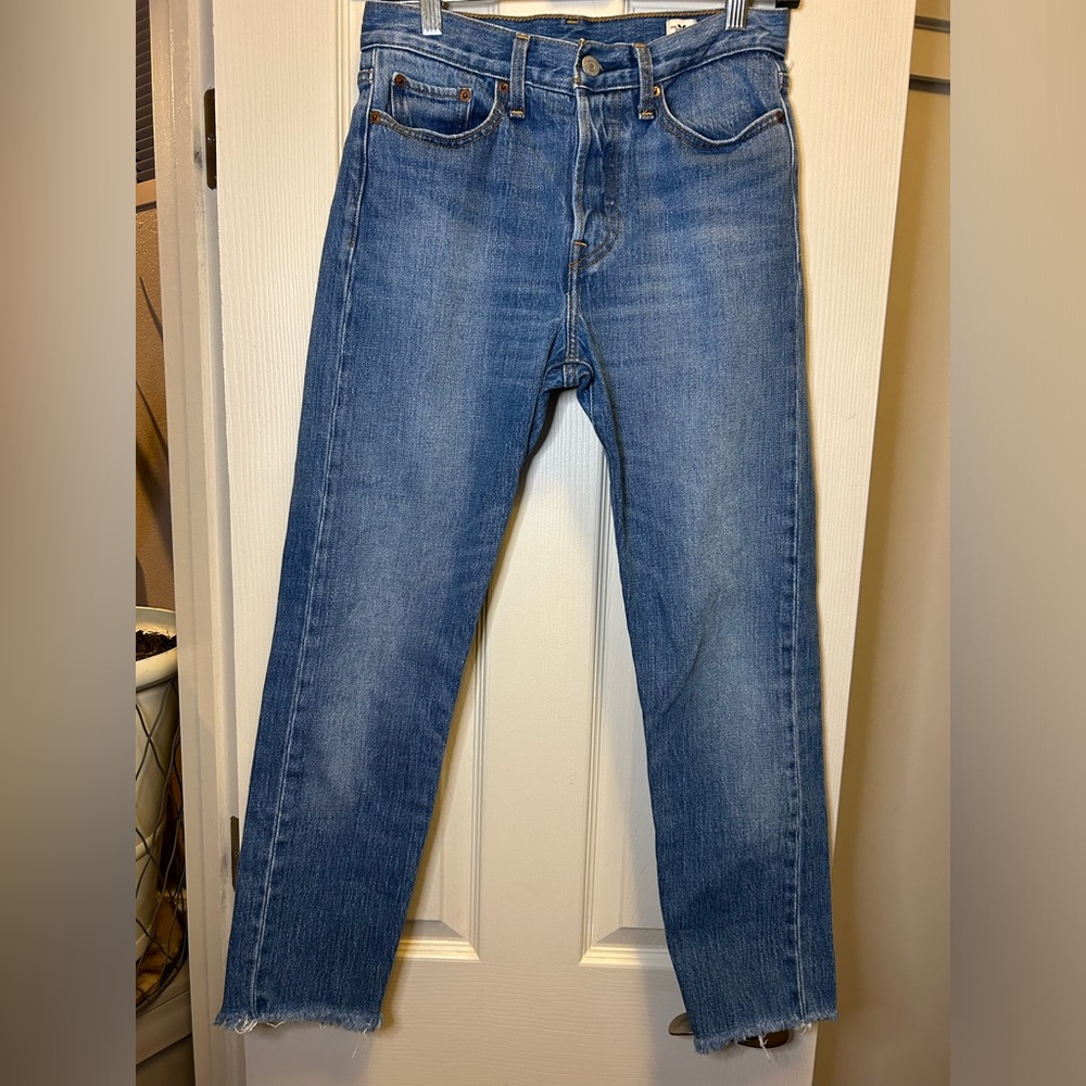 LEVI’S White Oak Cone Denim Cropped Frayed Straight Leg Button Fly Sz 27